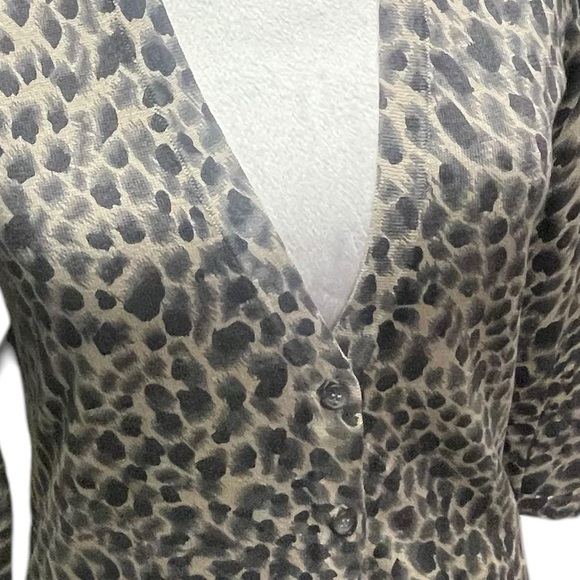 Ann Taylor. Sz XS. Silk Blend. Cheetah Print Cardigan. Excellent Condition π€©π€© - Picture 6 of 14